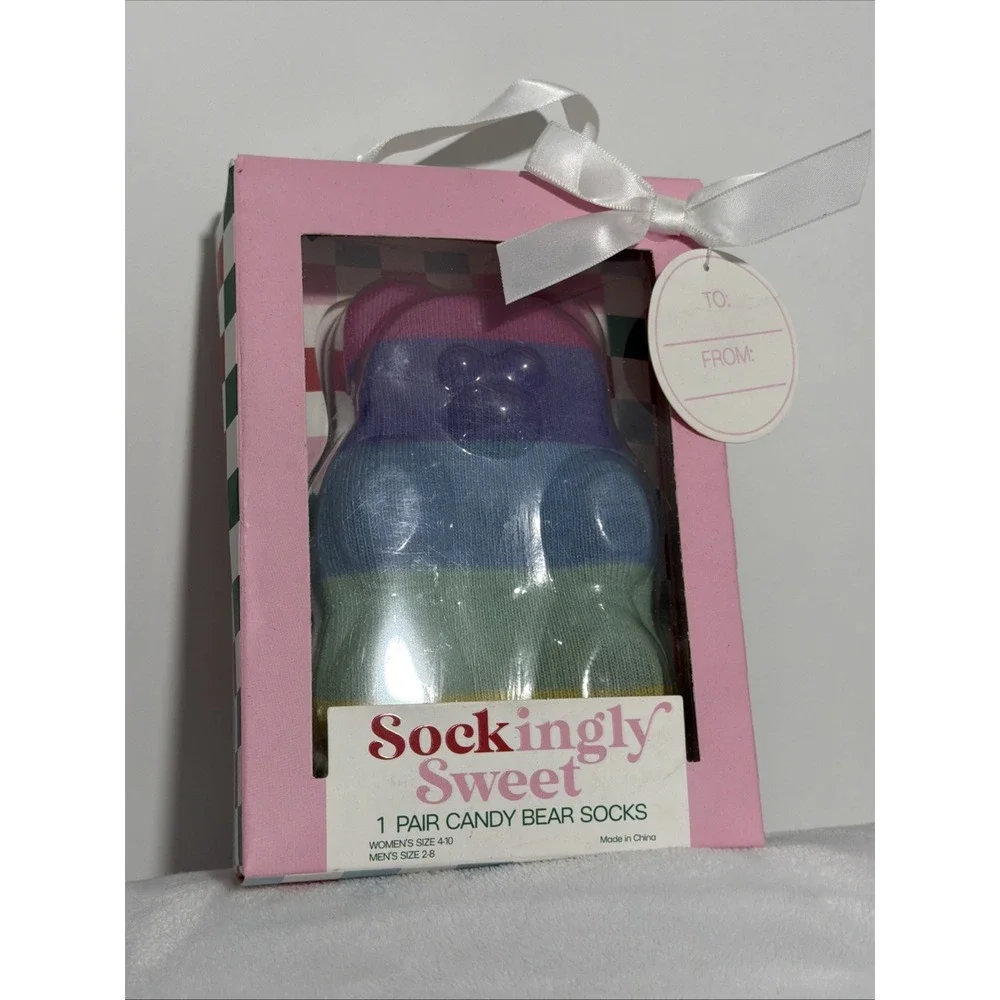 Women's Gummie bears Christmas crew socks Multicolor women's sz 4-10 Mens sz 2-8